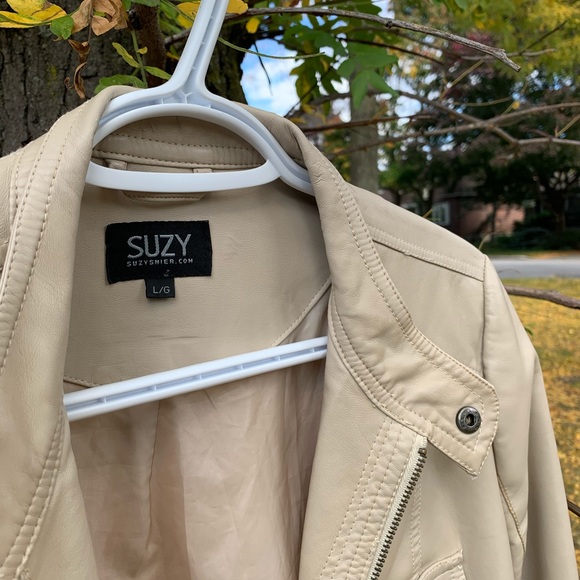• Suzy Cream Jacket • - Picture 2 of 5
